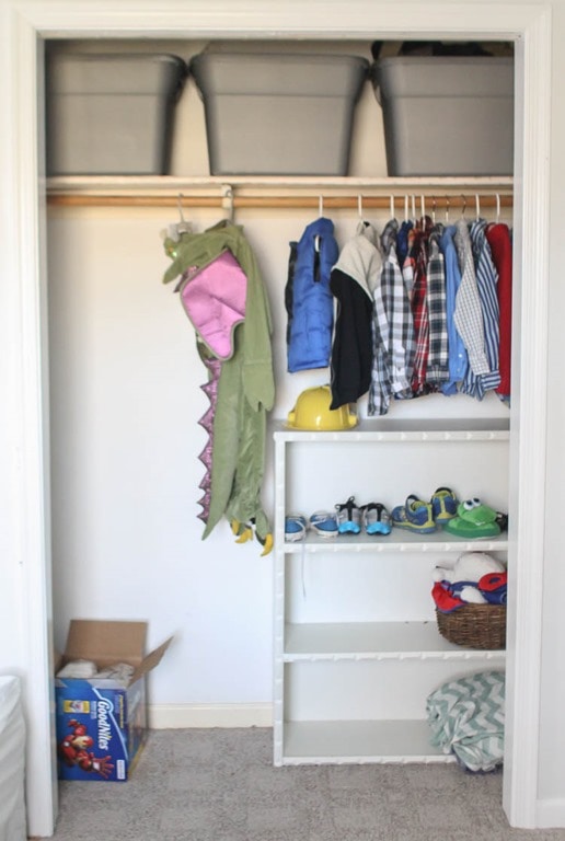 How Deep Should Your Closet Shelves Be?
