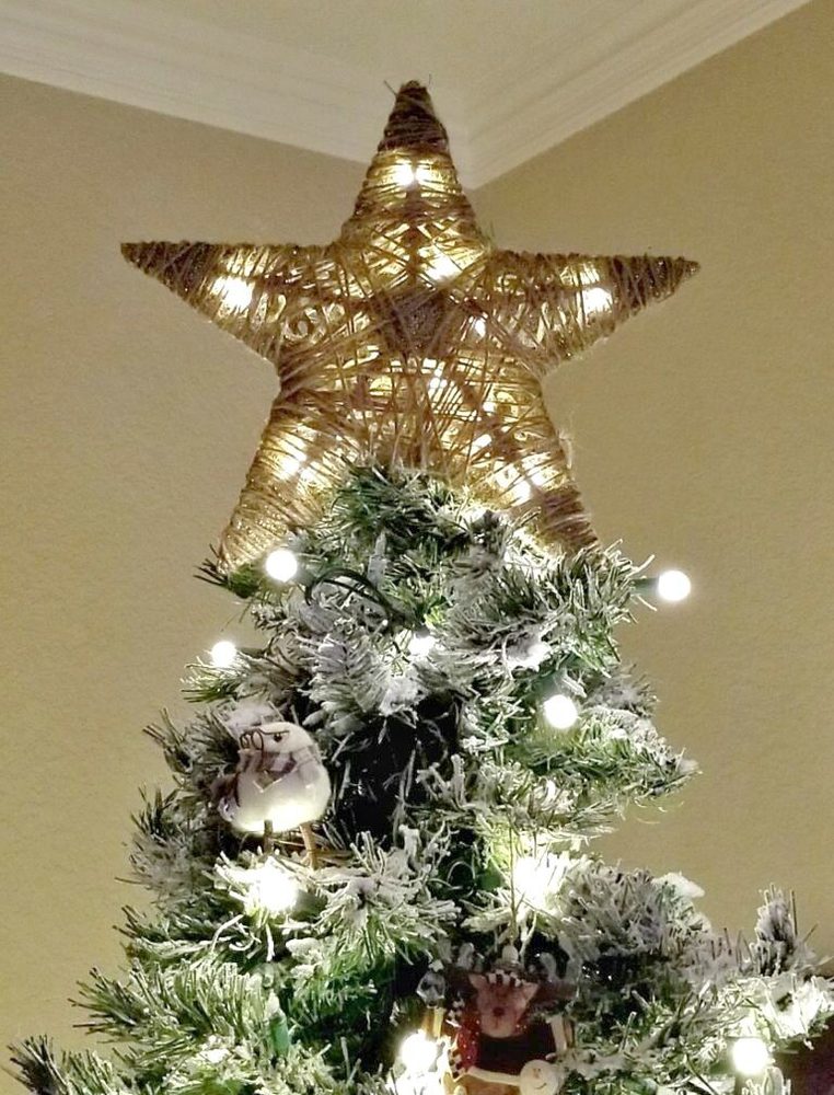 25 Fun & Unique Christmas Tree Topper Ideas