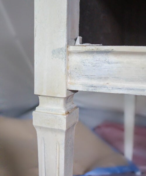 Painting furniture white: secrets to the perfect finish - Lovely Etc.