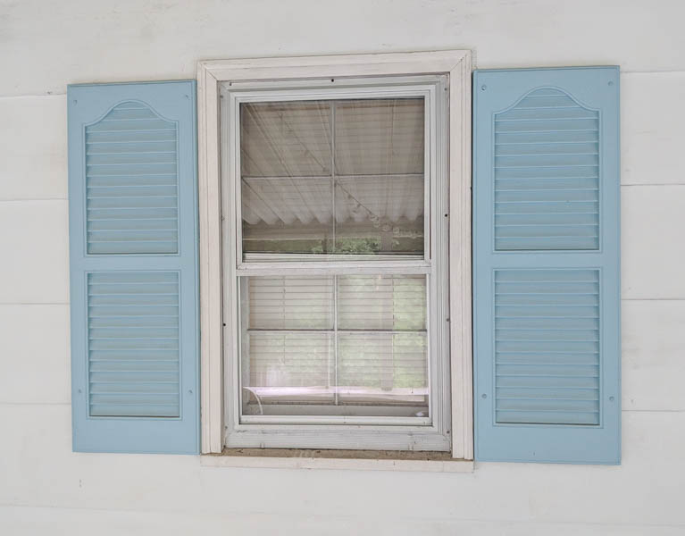 How to Paint Aluminum Windows and Door Frames