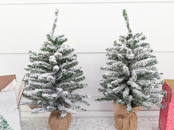 What is the Best Christmas Tree Flocking Powder? Putting it to the Test