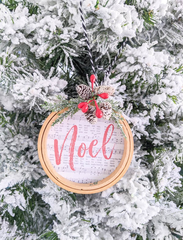 DIY Embroidery Hoop Ornaments with Free Printables