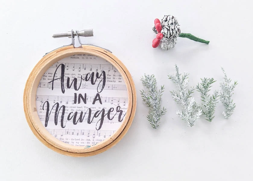 Mini Embroidery Hoops Project