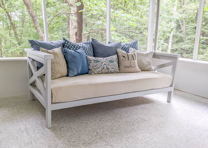 diy daybed made from 2x3 lumber.