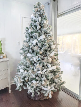How to Decorate a Christmas Tree: 10 Tips for a Beautiful Tree