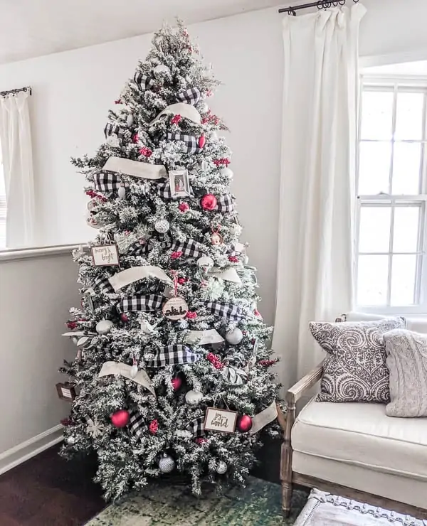 31 DIY Buffalo Plaid Christmas Decorating Ideas