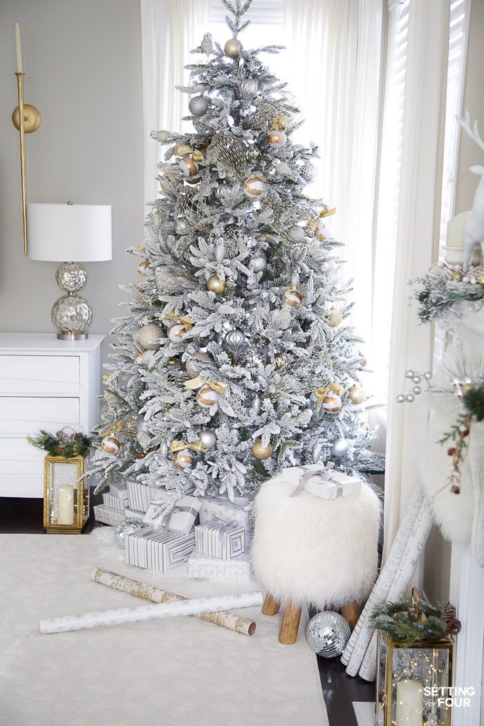23 Fabulous Flocked Christmas Tree Decorating Ideas