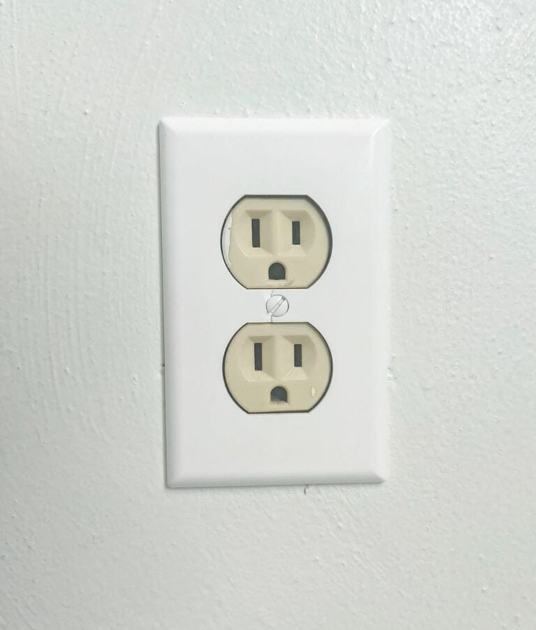 3 Cheap and Easy Ways to Update Ugly Outlets and Light Switches