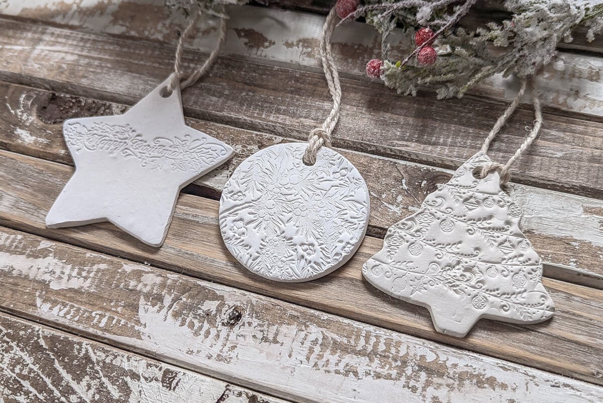 DIY Embroidery Hoop Ornaments with Free Printables