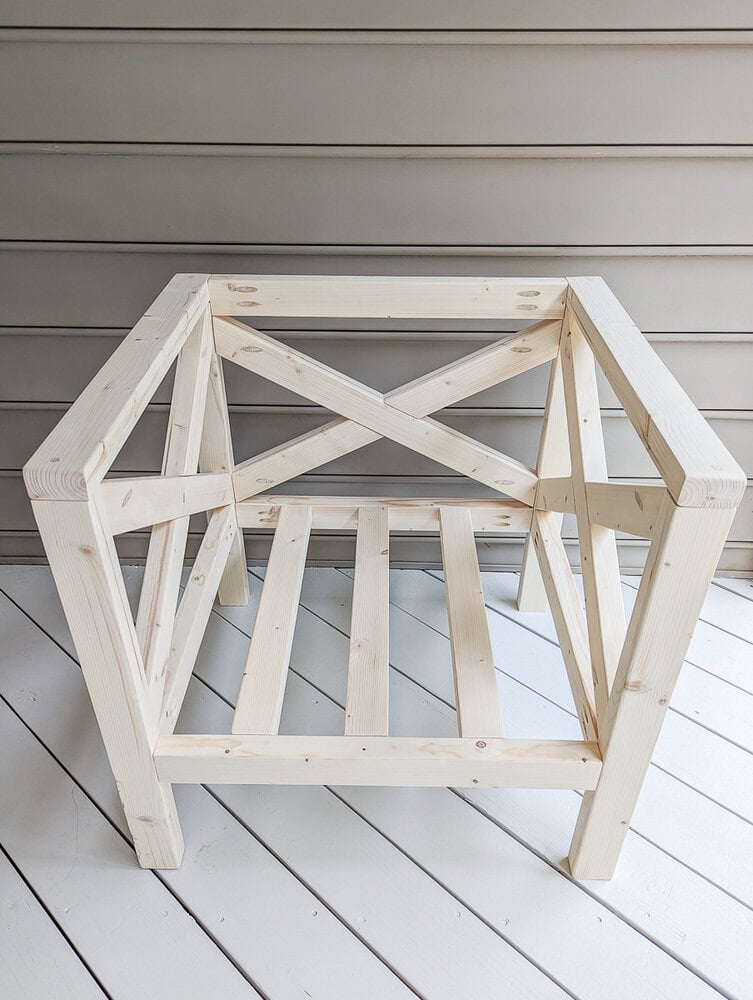 front view of diy chair made from pine.